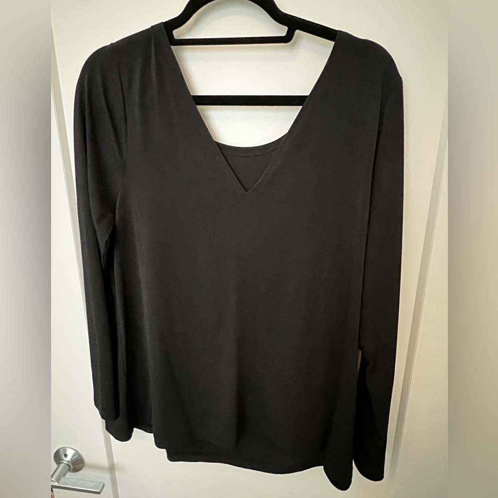 Never worn Lane Bryant dress shirt with gold chain